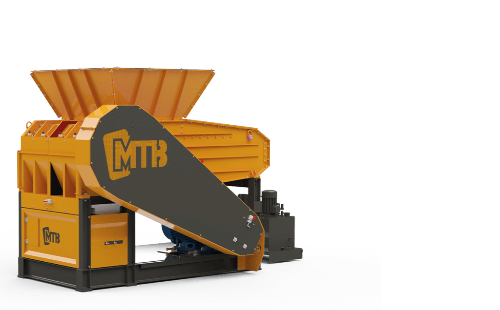 Compact shredder with pusher