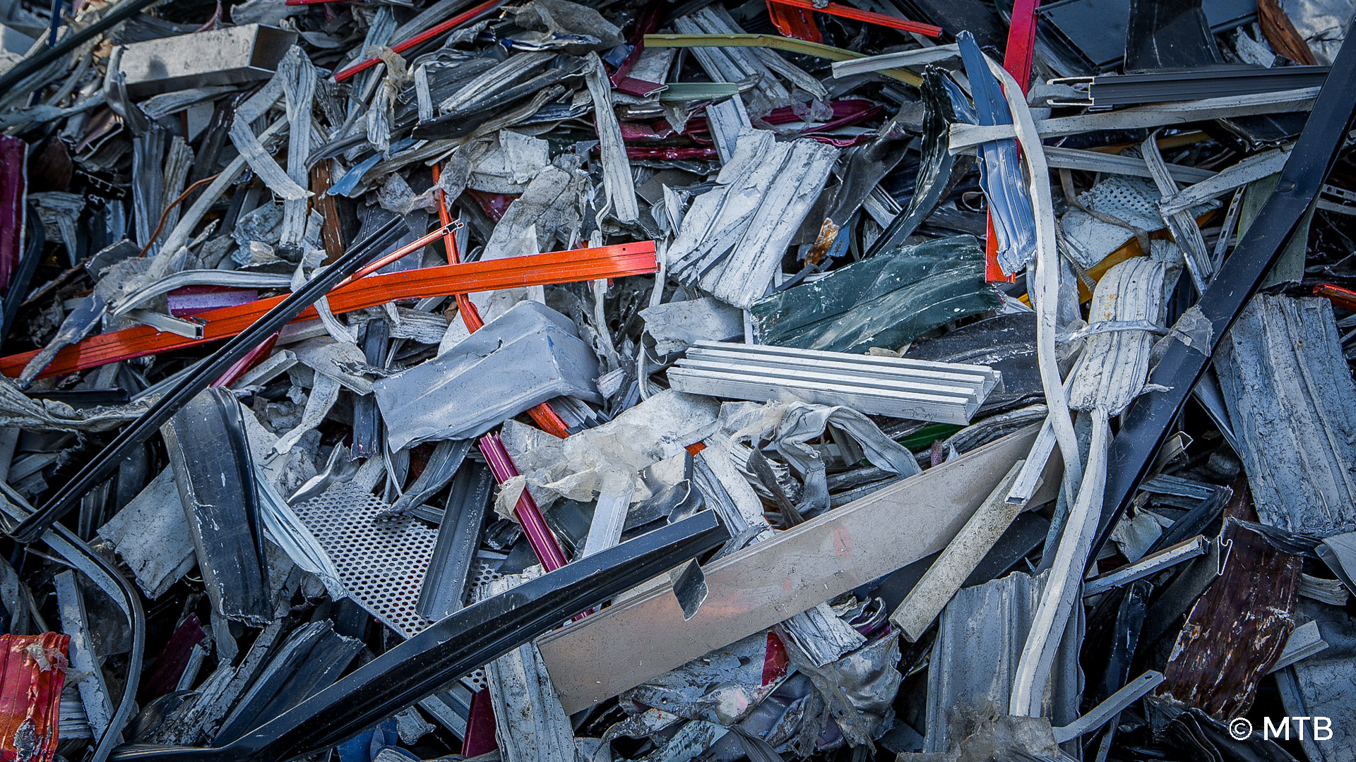 Aluminum profiles recycling