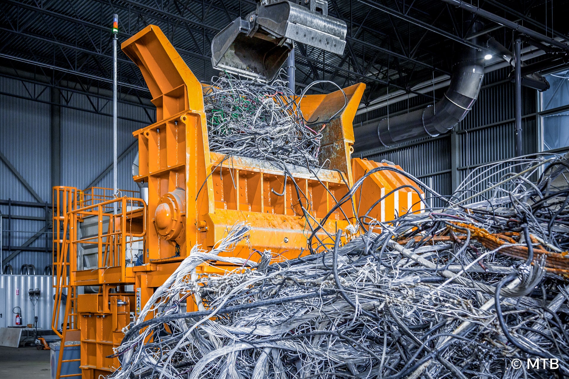 BDR heavy-duty versatile shredder